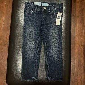 Gap skinny fit jeans. Blue in size 2t. NWT